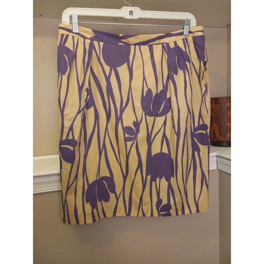 Attention Women's Beige/purple Floral Straight Lined Short‎ Skirt Size 18